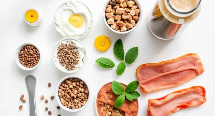 High Protein Healthy Breakfast Recipes for Busy Mornings 2 High-protein breakfast foods arranged for busy mornings